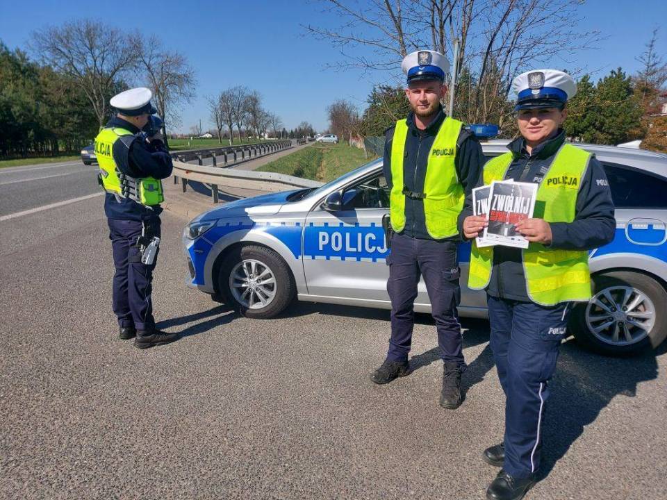 „Zwolnij, bo się przejedziesz” – łowicka policja na tropie piratów drogowych